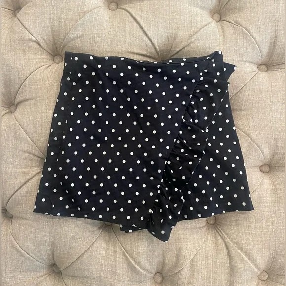 Zara Polka Dots Girl’s skort size 8
