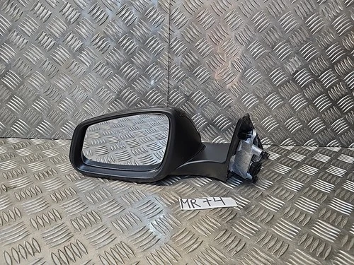 2022 BMW 118i SE left passenger side electric mirror E1041564