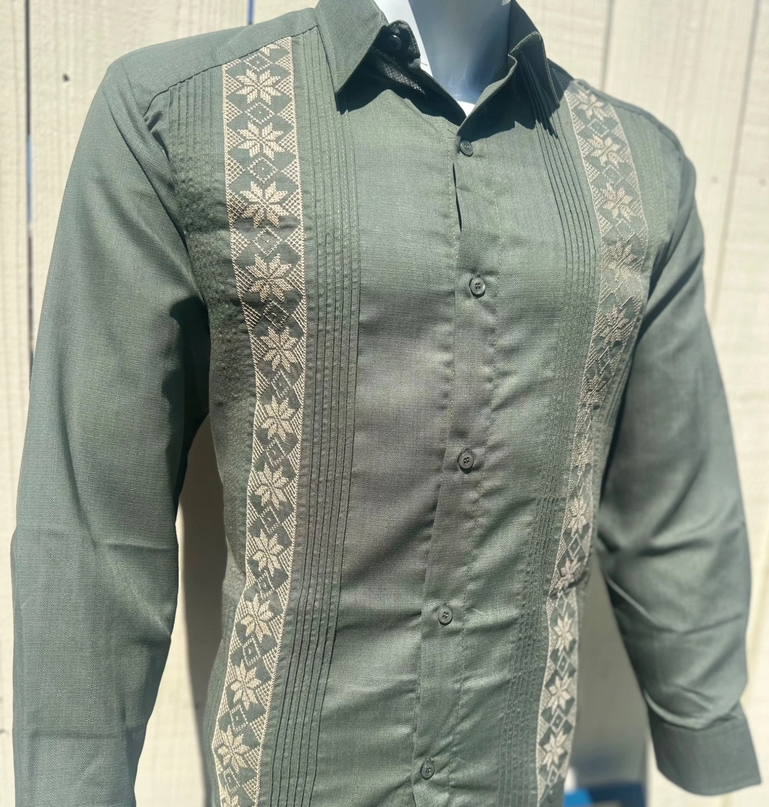 Mens Mexican Guayabera Dress Shirt Long Sleeve Olive Green Fabric Handcrafted
Opens in a new window 