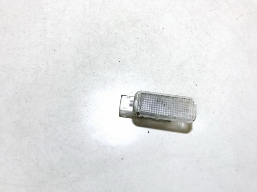 3b0947415 Innenraumleuchte Leseleuchte  Volkswagen Passat DE1221069-19