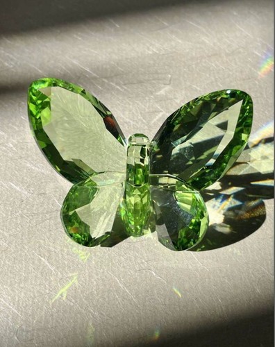 Swarovski Crystal Butterfly Figurine – Green – with Box & Certificate - Picture 2 of 6