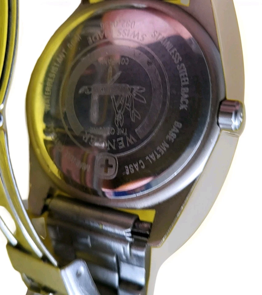 Reloj militar suizo, Wenger, coleccionable del ejército suizo que podrías usar a diario Foto 4 de 4