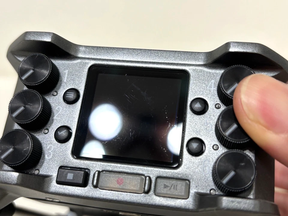 Zoom F6 Multitrack Field Recorder 32-Bit Float Recording mit Koffer aus Japan - Bild 4 von 4