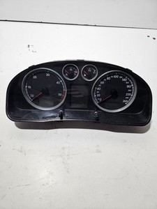 VW Passat 3BG Tacho Kombiinstrument Diesel 3B0920806G Automatikgetriebe