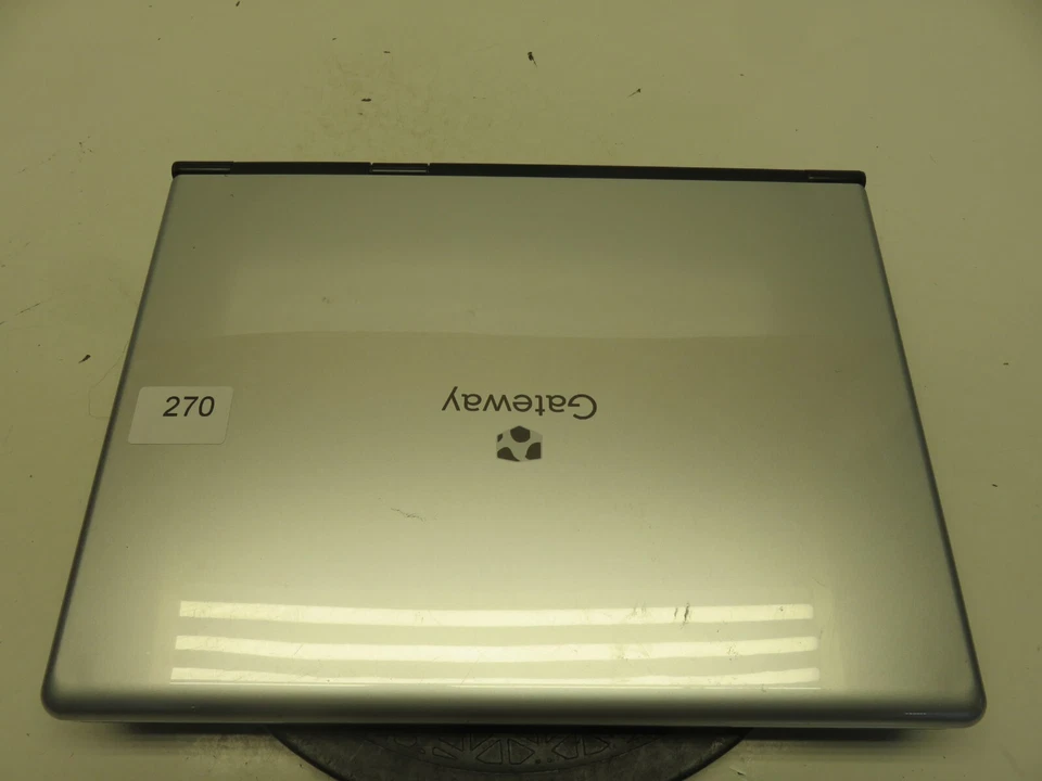 Gateway W350A AMD Turion 64 X2 Mobile TL-60 2000 MHz 1,5 GB SIN DISCO DURO sin batería Foto 4 de 4