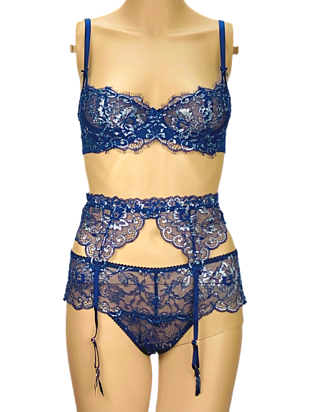 VICTORIAS SECRET DREAM ANGELS PUSH UP BRA + THONG PANTY +  display picture 2