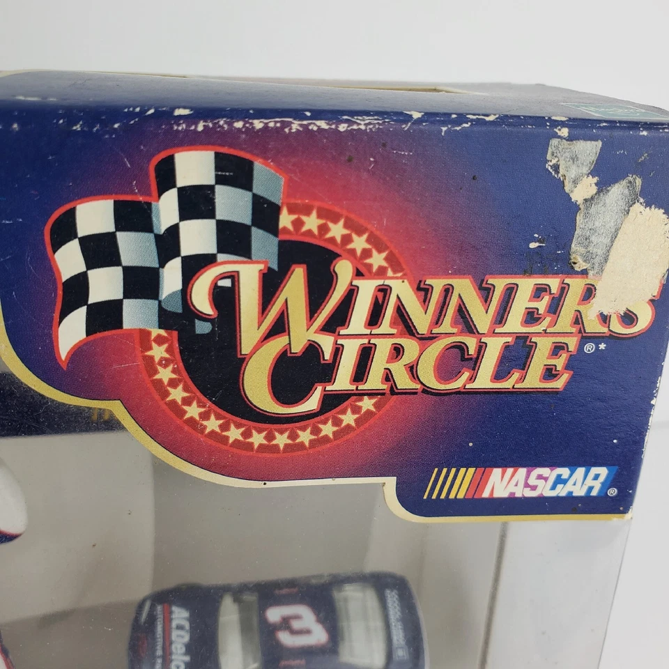 Coche y figura campeón nacional de NASCAR 1998 Winners Circle Dale Earnhardt Jr Foto 3 de 4