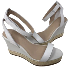 H By Halston Women's Gene Parchment Wedge Dress Sandals White Size:9.5 200i