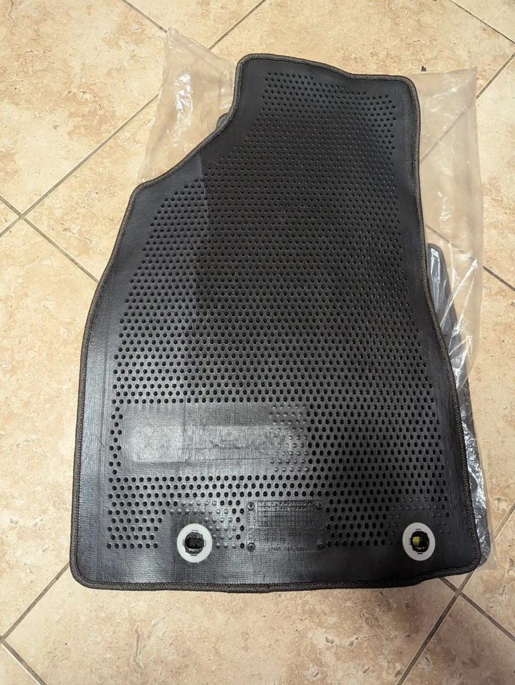 Alfombrillas Lexus RX350 RX450H (2013-2018) 4 piezas OEM marrón PT206-48130-40 Foto 3 de 4