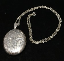 Vintage 1950s Siam Sterling Silver 925 Large Oval Ornate Engraved Locket