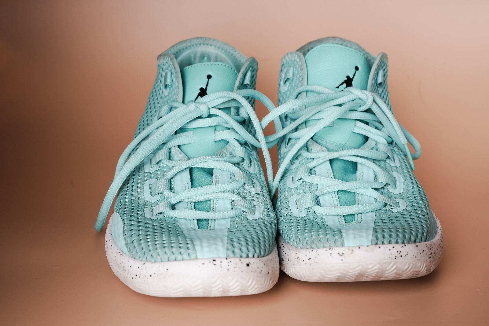 jordan reveal hyper turquoise