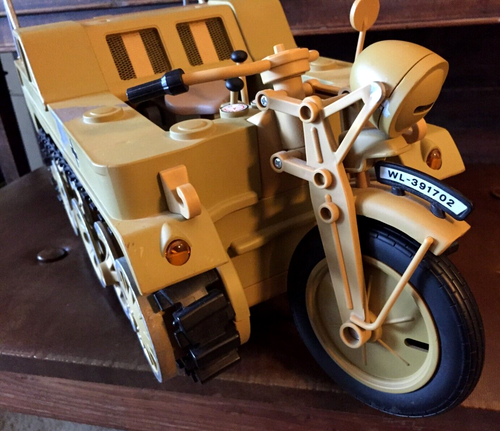 21st CENTURY TOYS WW11 German Kettenkrad Motorcycle 1/6 ( 1999 ) - Picture 4 of 6