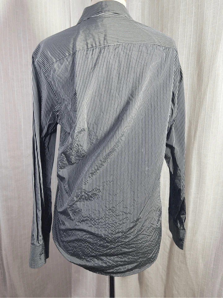 INC 男式纽扣深条纹正装衬衫 - S 码 — 第 4/4 张图片