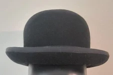 Capas Design Men's Derby Hat Black Size Medium