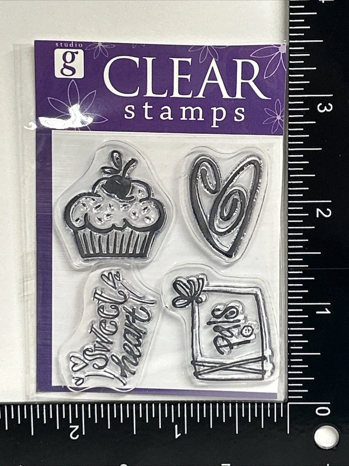 Estampillas transparentes Studio G artesanales Pals Sweetheart Cupcake Heart Foto 2 de 2