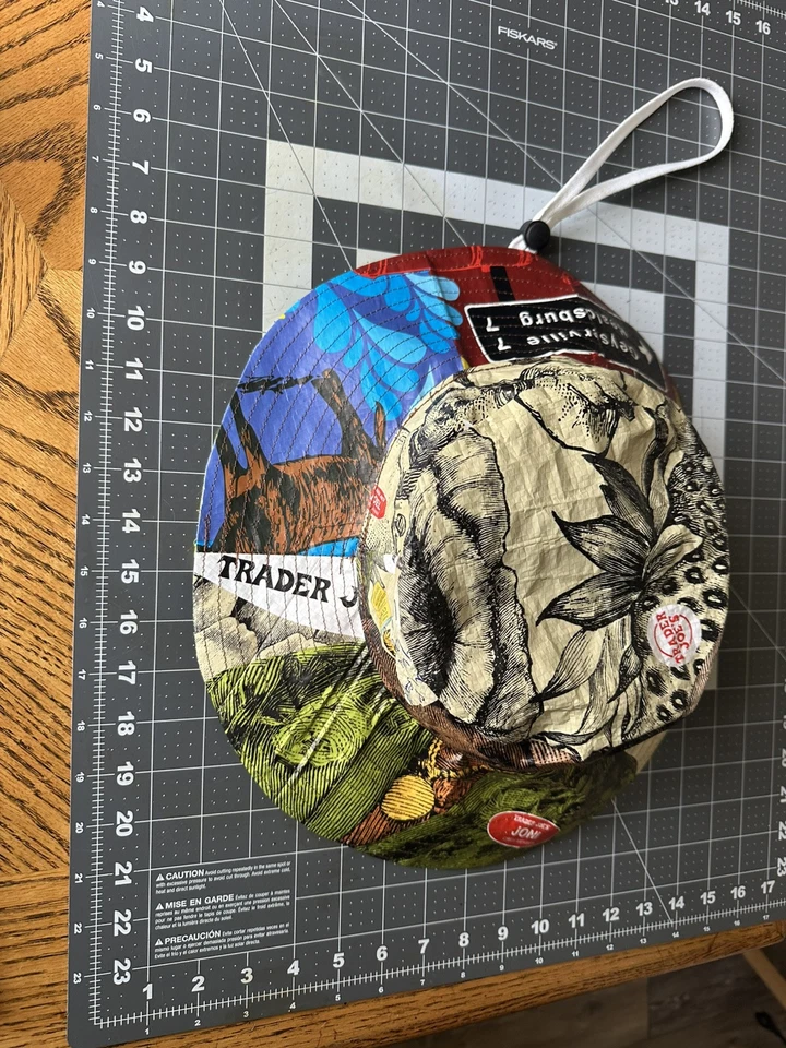 Веселая шляпа, рыболовство/солнце ведро шляпа вверх-cycled Trader Joe's сумки. Как на фото. - Изображение 2 из 4