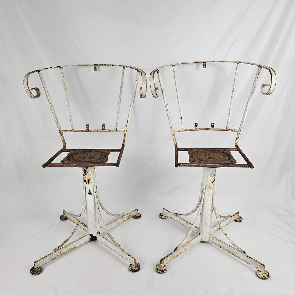 Sillas de bistró de patio de hierro vintage giratorias jardín mediados de siglo sin cojines Foto 2 de 4