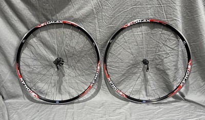 Velomax Circuit Wheelset 700c Clincher 130 / 100mm QR Rim Brake