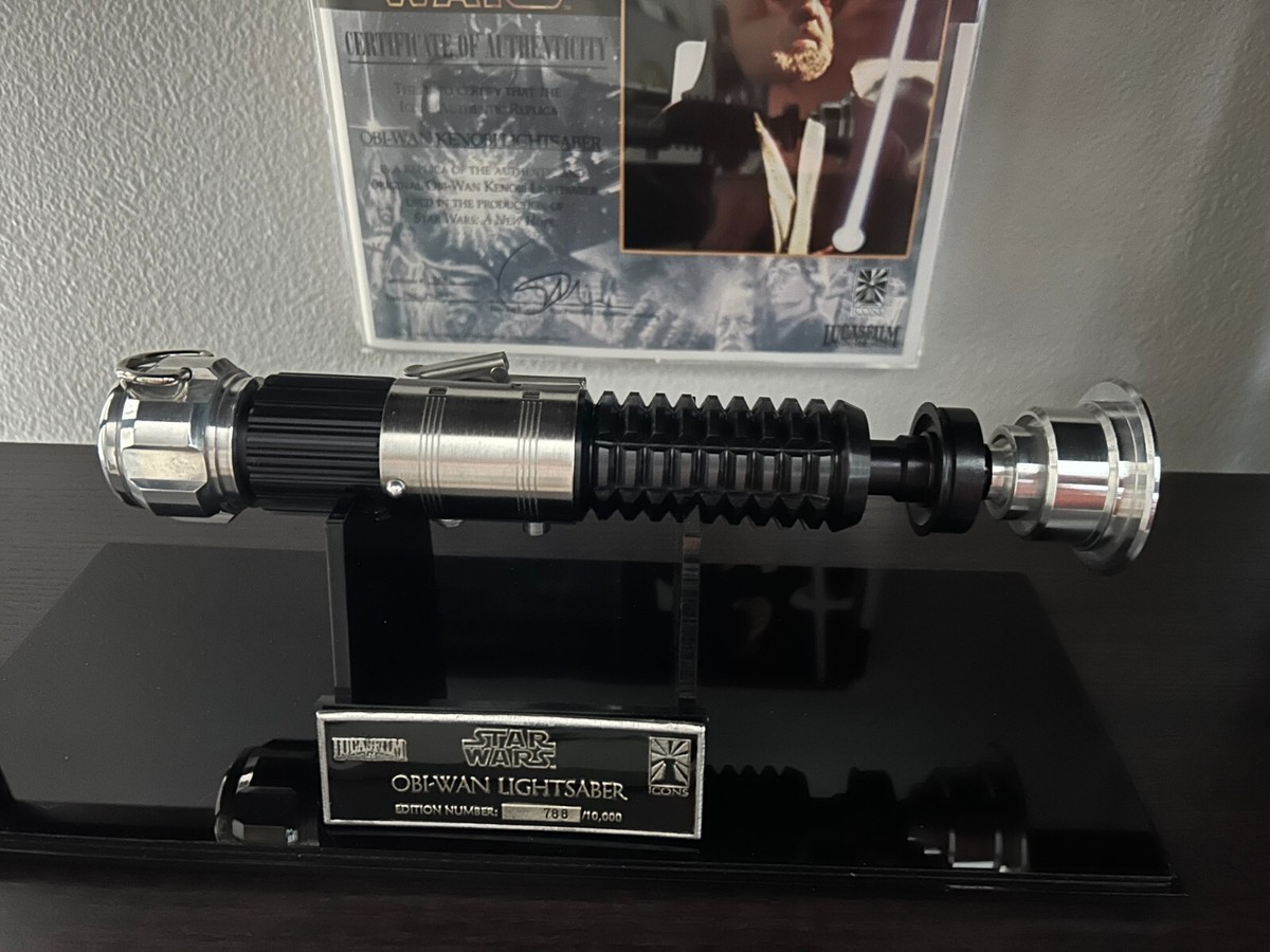 Icons CEO Star Wars A New Hope Obi-Wan Kenobi Lightsaber Replica