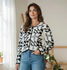 VTG Michael Simon Women’s S Sweater White Black Heels Purses Sunglasses Design