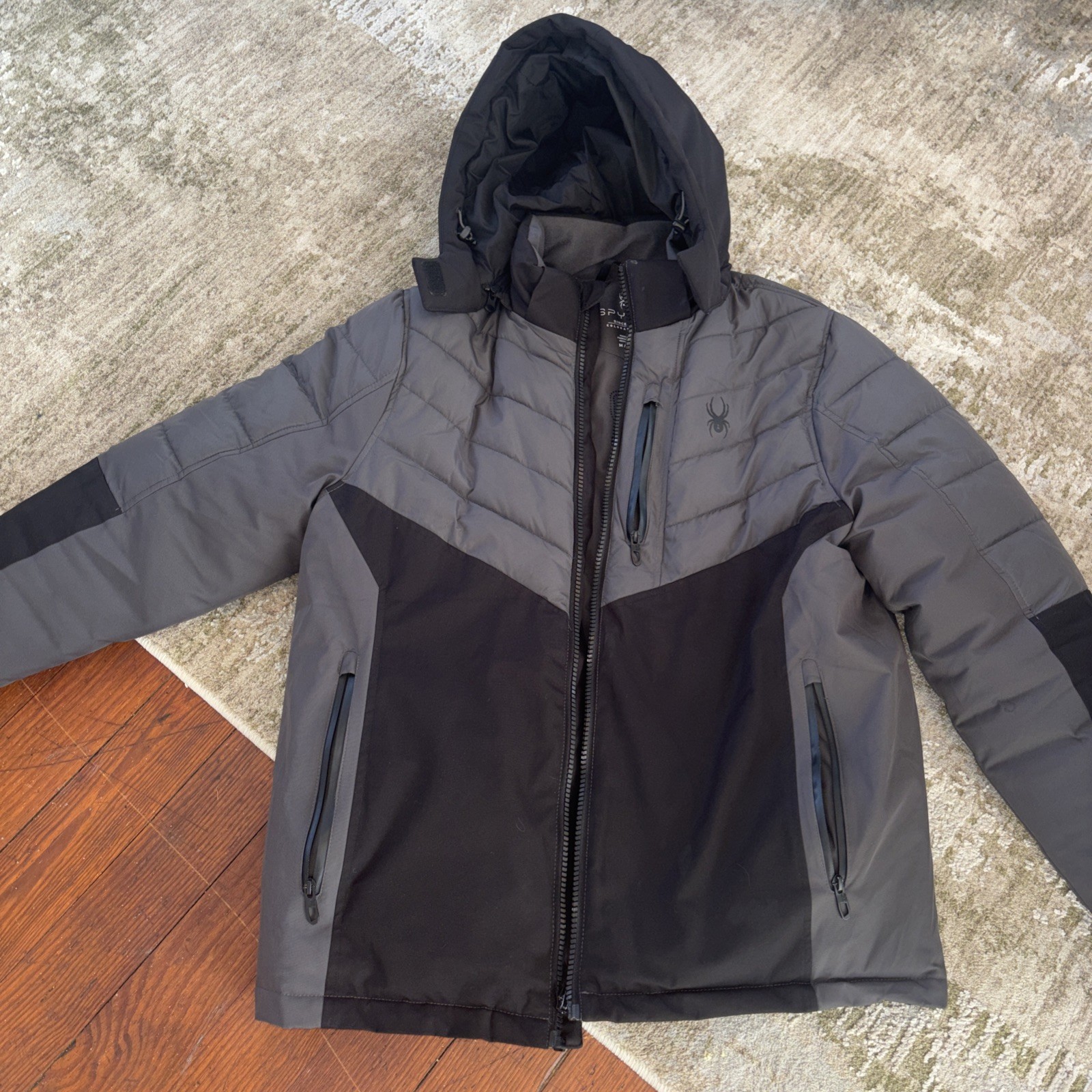 Brand New! Spyder Men's Medium Ski Jacket Gray/Black with Removable Hood