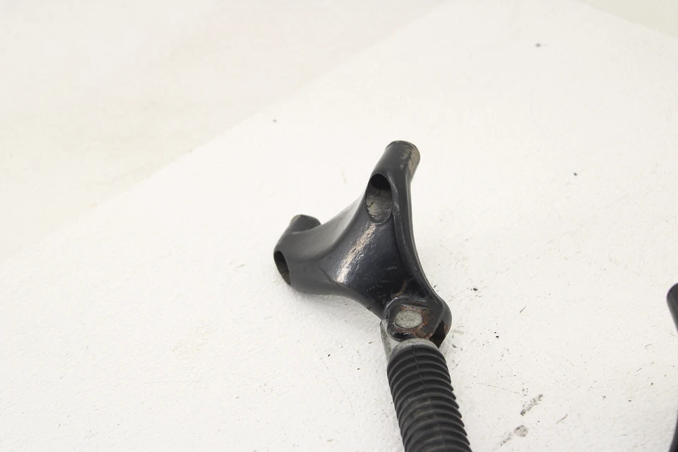 04-14 Reposapiés trasero izquierdo y derecho Harley Davidson Sportster 883 1200 Foto 2 de 4