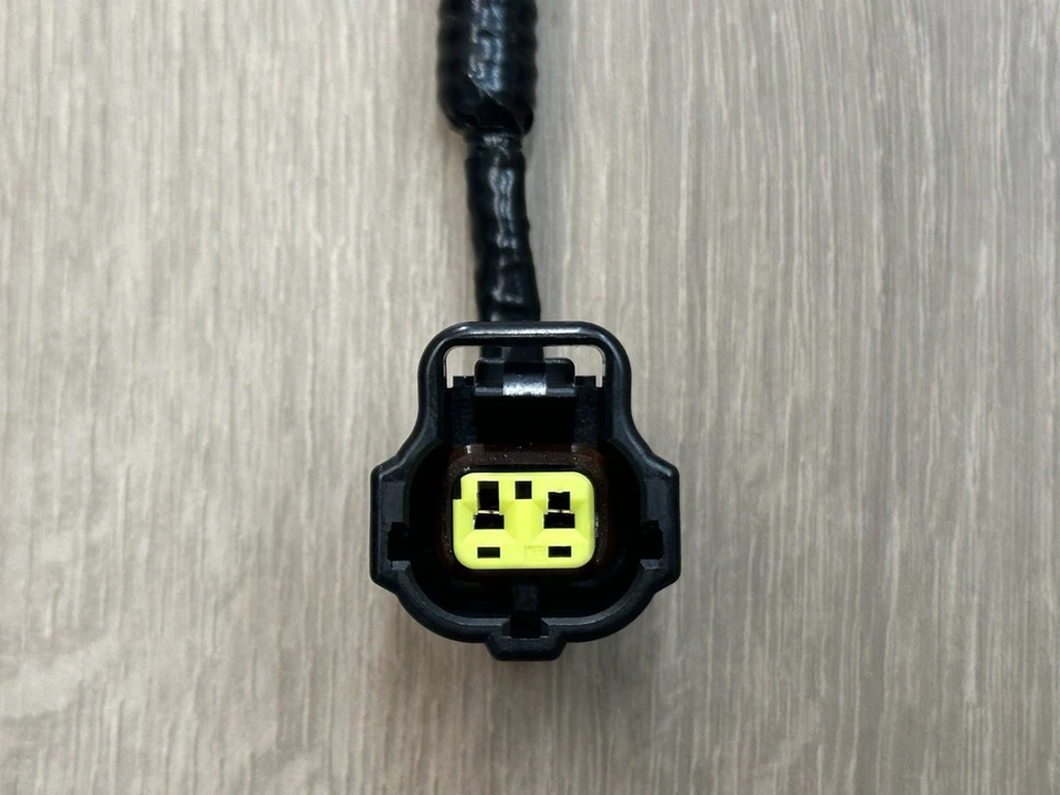 GENUINE 2006-2018 Toyota Yaris OEM Genuine Temp Sensor Connector Plug Pigtail - Image 2 of 4