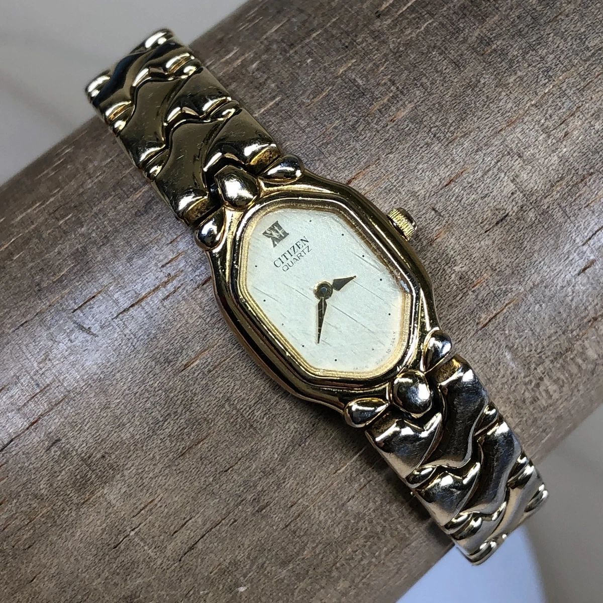 Vtg Citizen Watch Cocktail Bracelet Gold Tone 5920-S91492 Oval Dial Dainty Tiny DSCF8904-1-_1.jpg?v=1702430205  main image 4