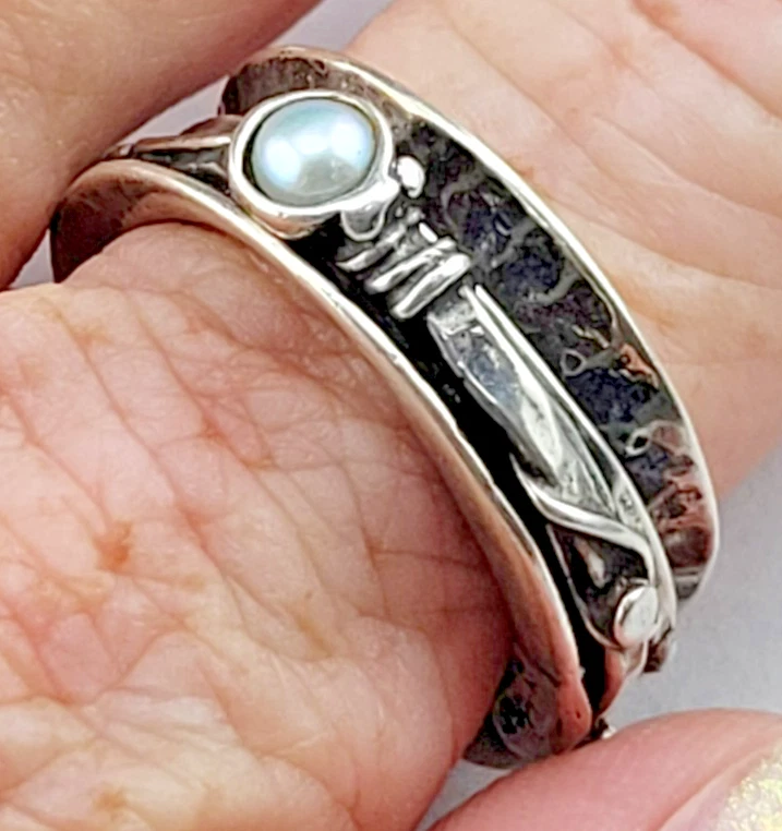 Anillo giratorio de perlas de agua dulce hecho a mano para estudio talla 6,5 Foto 3 de 4