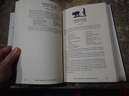 The Frugal Gourmet 2 Cookbooks Jeff Smith - The Frugal Gourmet Ancestors PBS - Foto 6 di 9