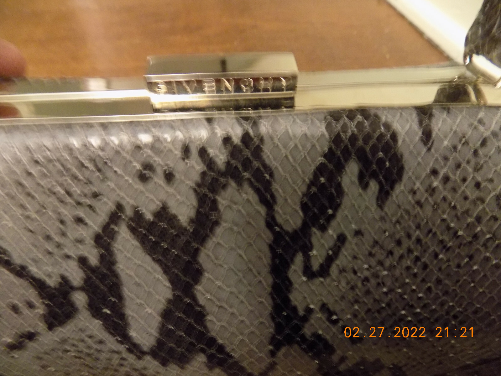 Vtg Givenchy Python Snake skin Gray Black Top Han… - image 3