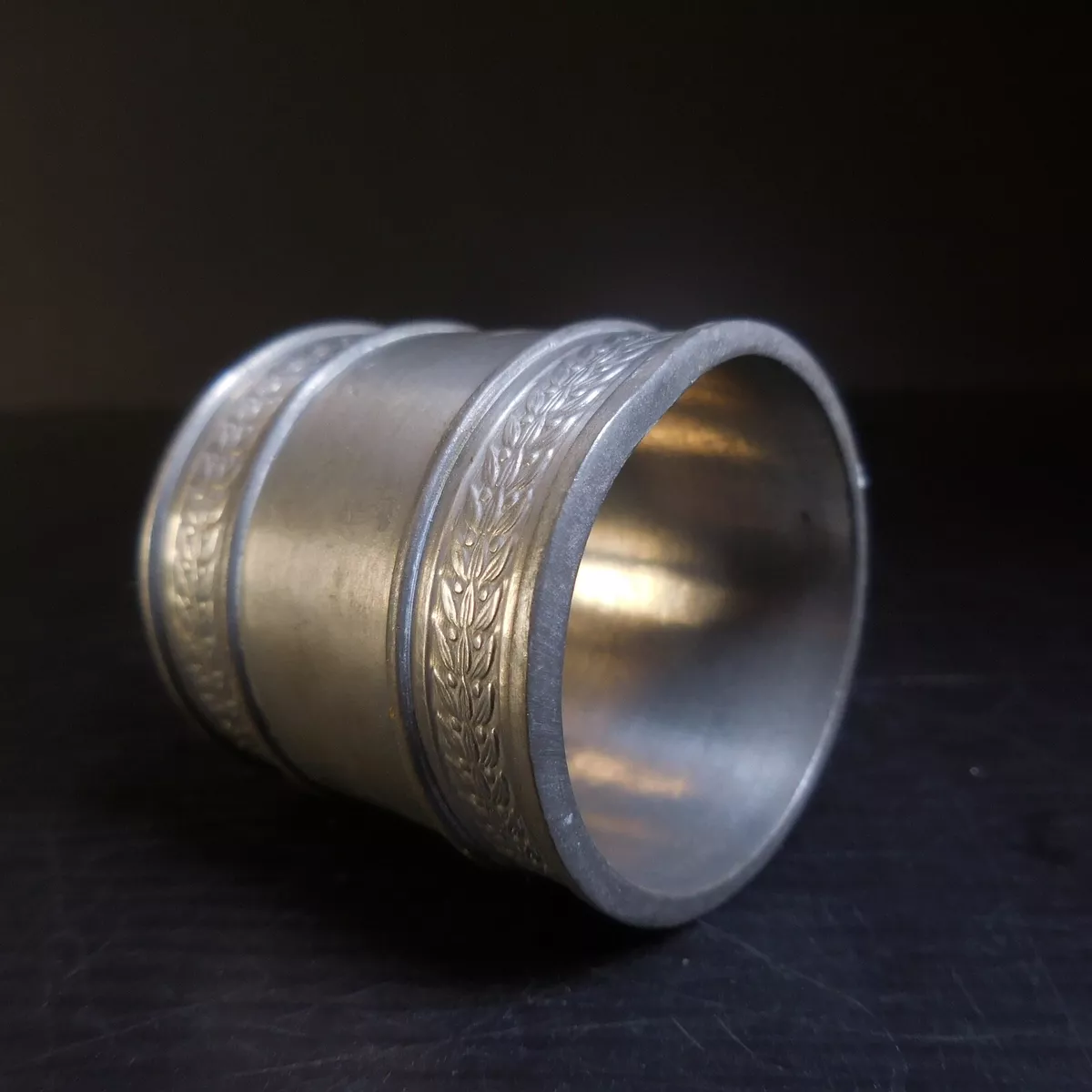 N23.449 Metal Tin Napkin Ring Grey Flower Art Deco Table Paris