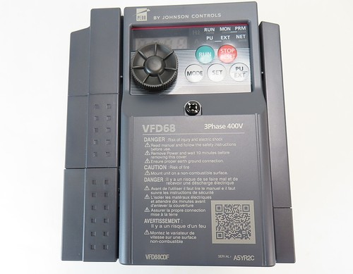 Unidad VFD Johnson Controls VFD68CDF VFD68 Series 480 VCA 3 fases 0,4 kw 1/2 HP NUEVA EN CAJA - Imagen 4 de 13