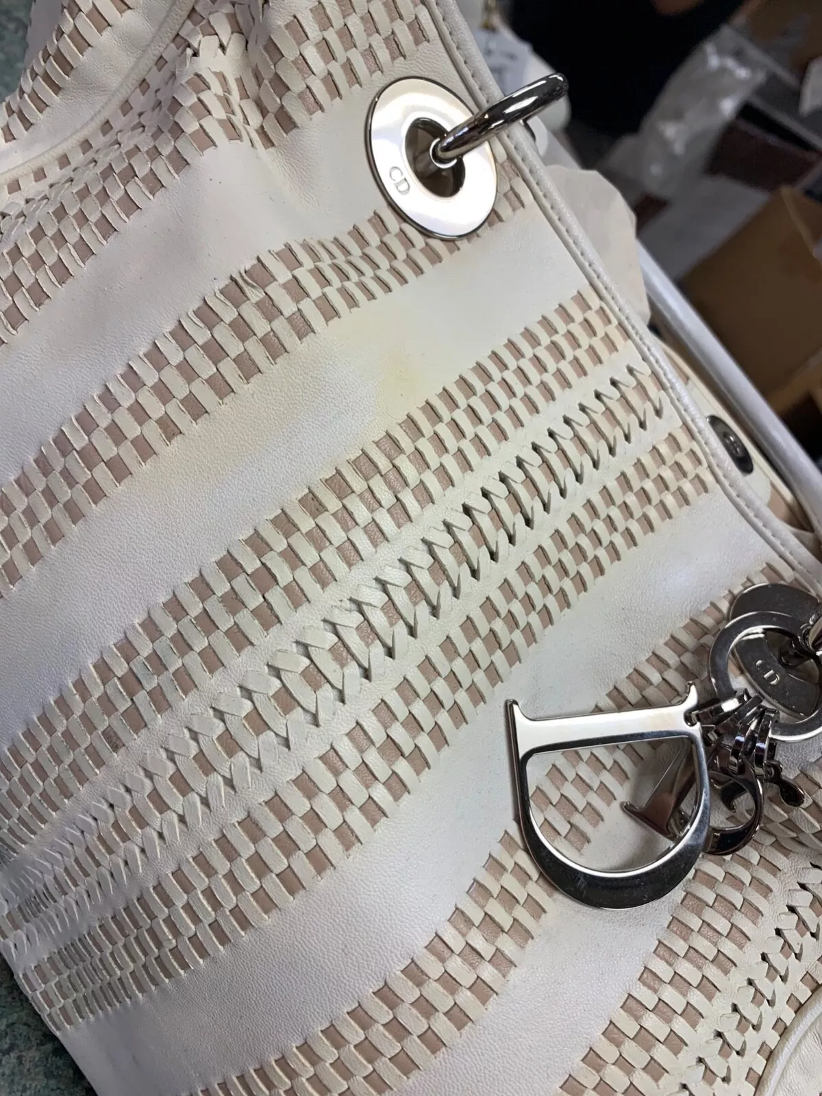 Sac à main authentique ivoire dior et peau d'agneau beige 
