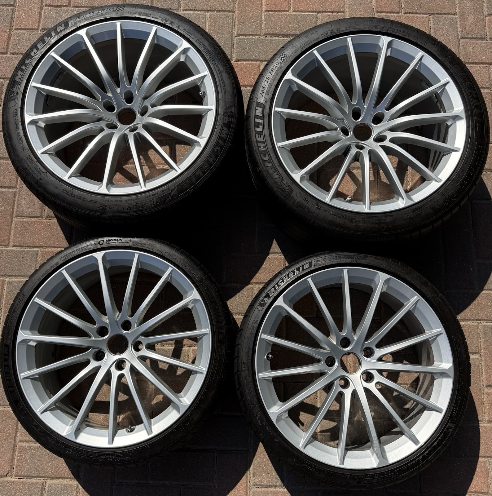 McLaren 570GT Front Wheels Set