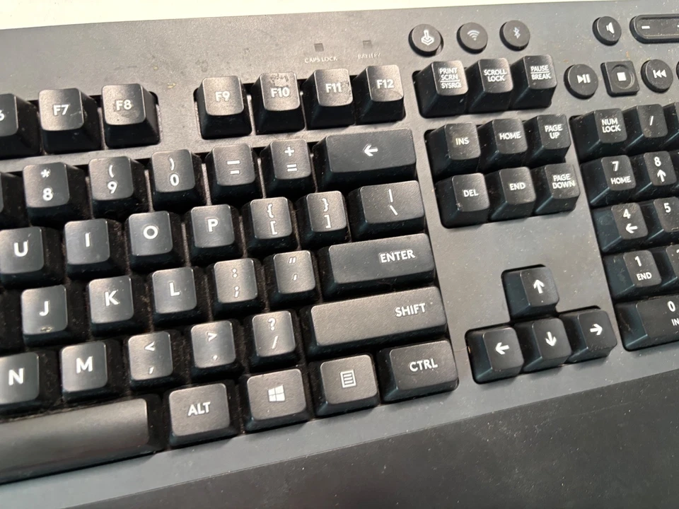 Teclado mecánico inalámbrico para juegos Logitech G613 Lightspeed con receptor USB Foto 4 de 4