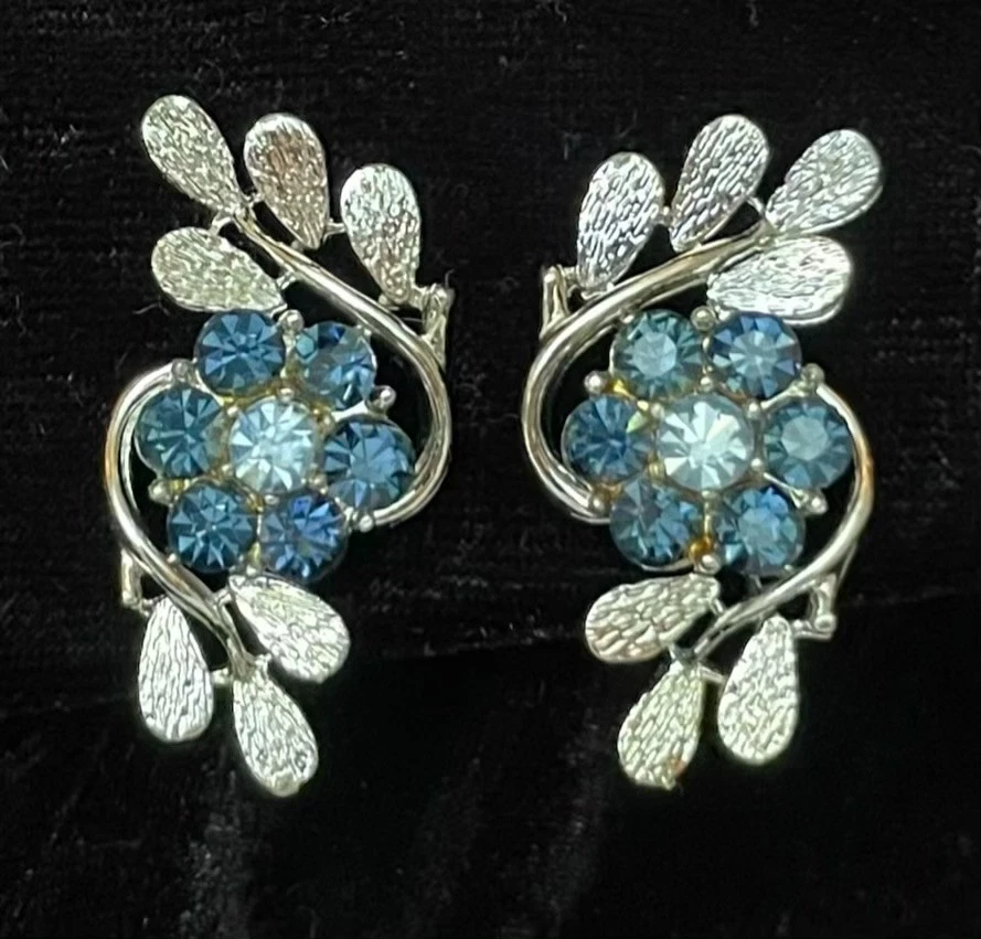Pendientes de Clip Floral Estrás Azul Coro De Colección Tono Plateado Hojas MCM Glam Foto 2 de 4