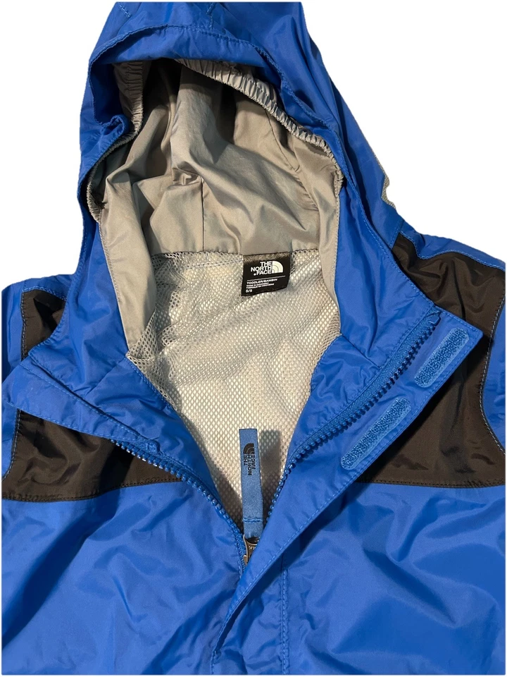 Chaqueta de lluvia con capucha para niños pequeños The North Face Dry Vent talla 5 azul negro cremallera completa Foto 4 de 4