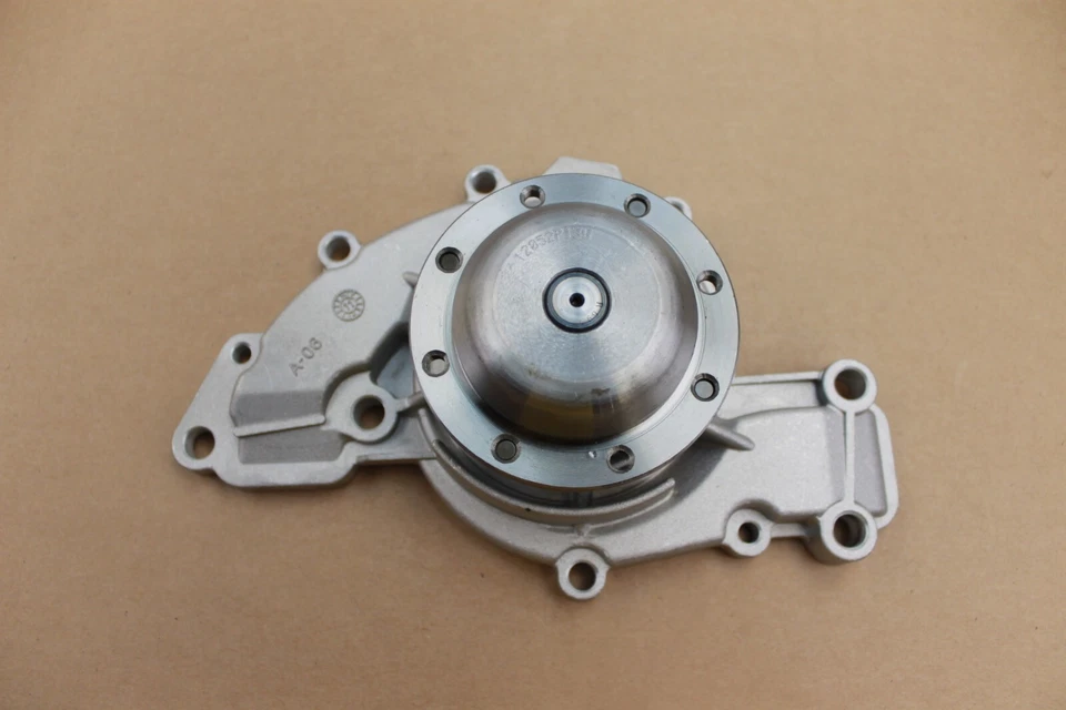 Nueva bomba de agua para ciertos vehículos GM 1986-1993 con motor V6 de 3,8 L/3,3 L Foto 2 de 4