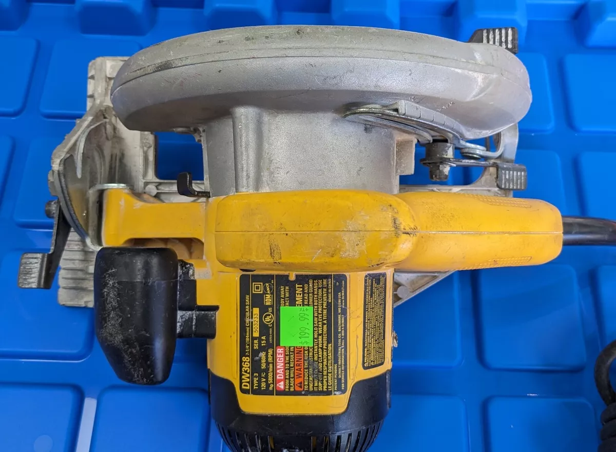 Dewalt DW368 Circular Saw