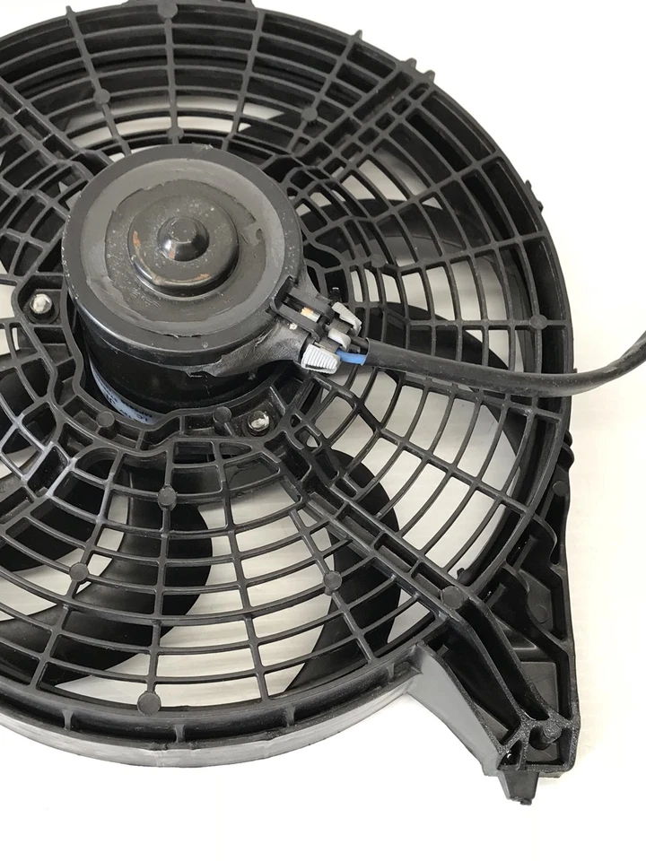 04 05 06 07 NISSAN TITAN AC CONDENSSOR COOLING FAN USED OEM - Изображение 3 из 4