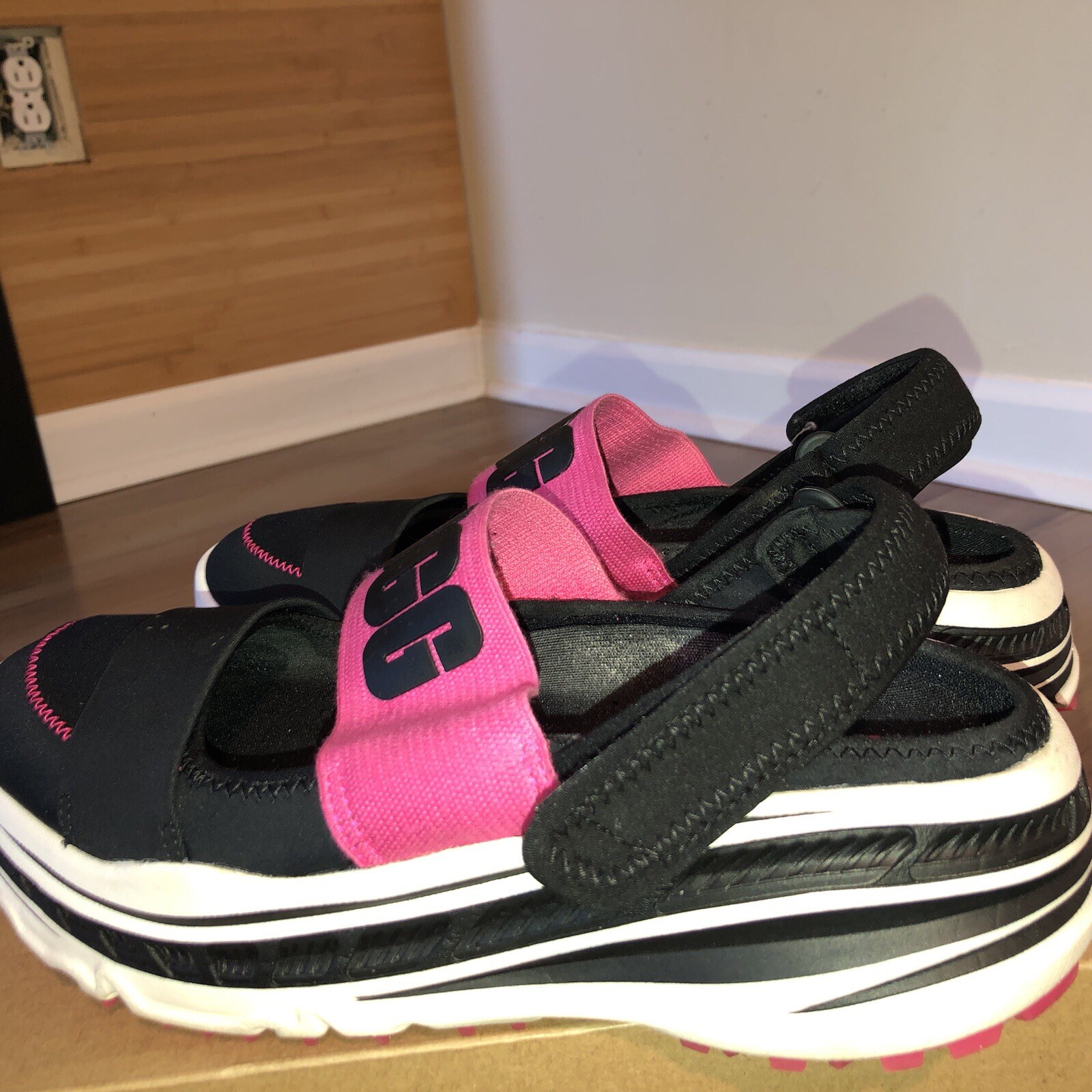 UGG Slingback Runner Sneakers for Women in Black Pink Size 10