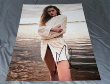 Miley Cyrus Signed 11x14 Photo With Proof