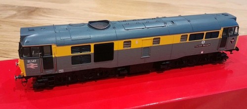Hornby R3880 BR Class 31 31147 Floreat Salopia Locomotive - Picture 10 of 15