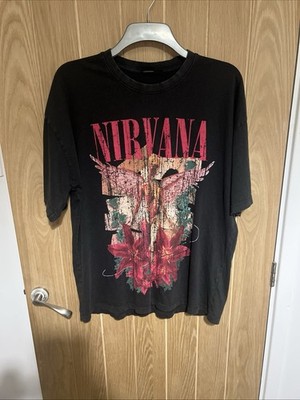 Nirvana 2023 Size M (12/14) Floral Variation Graphic  In Utero  T Shirt. Used.