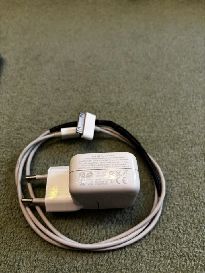 Apple iPad 1. Gen. 16GB, WLAN, 24,64 cm, (9,7 Zoll) - Schwarz - Bild 2 von 4