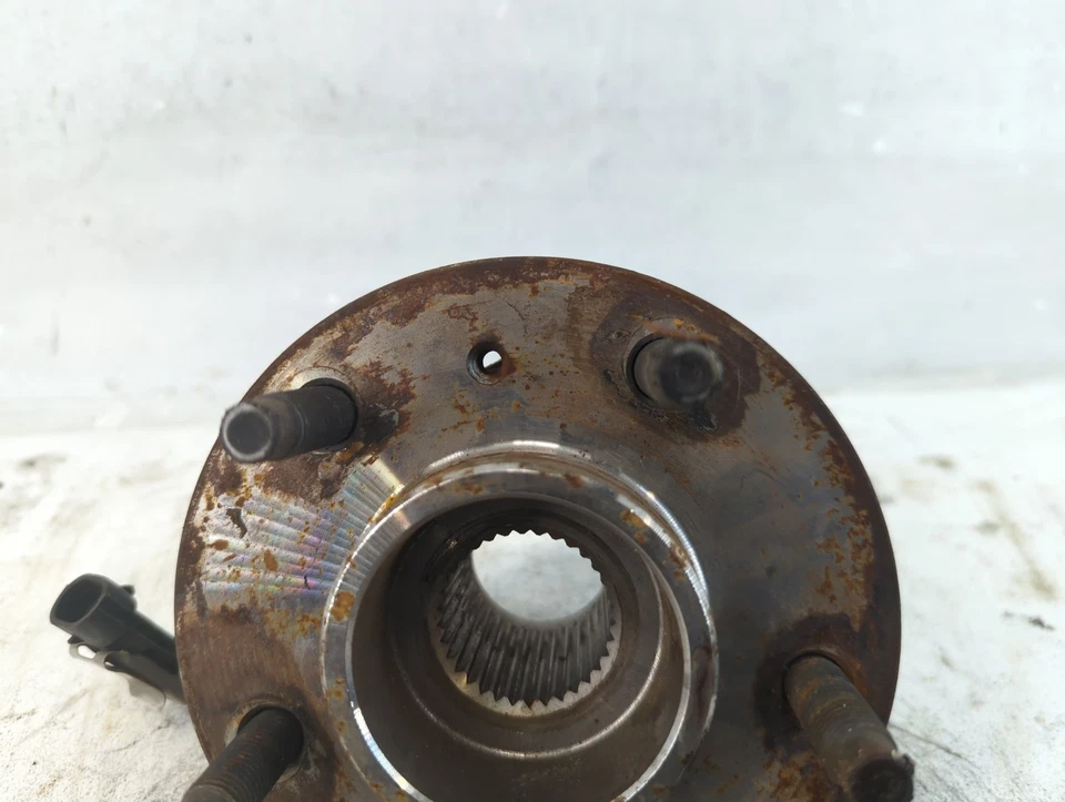 Buje de rueda delantera para conductor Chevrolet Impala 2001-2005 fabricante original ECG1N Foto 2 de 4