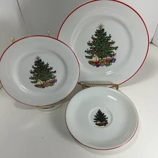 CUTHBERTSON American Christmas Tree Plate Red Trim - Single Replacement