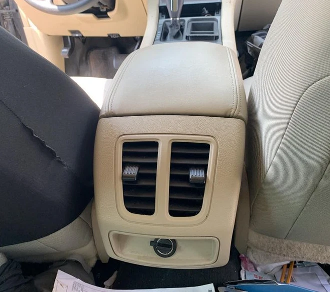 Console Ford Taurus 2013-2019 piso central dianteiro bronzeado sem câmbio - Imagem 3 de 3