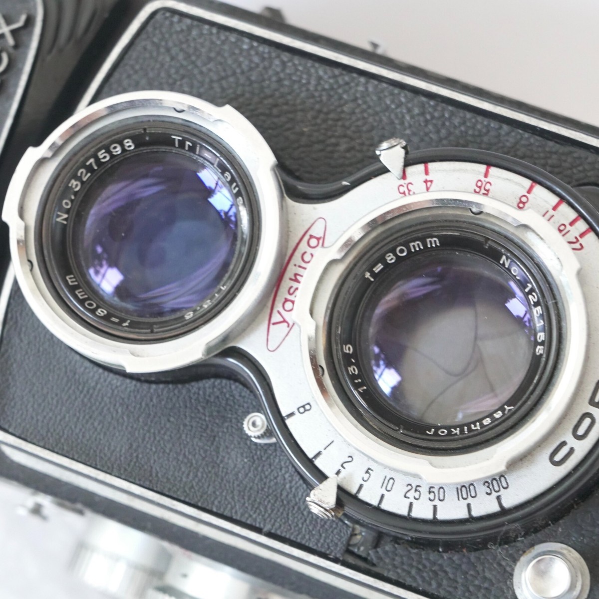 Yashica Yashicaflex Model C TLR film Camera w/ Case Filter